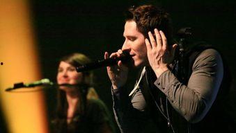 国产歌曲英文唱法抖音视频